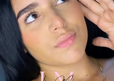 Cejas con henna.